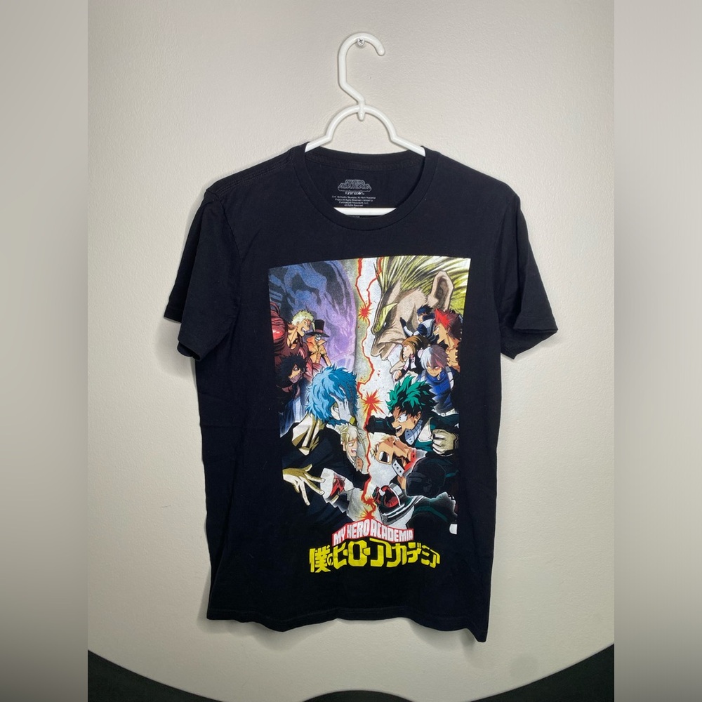 My hero Academia men’s T-shirt size medium black crew neck short sleeves